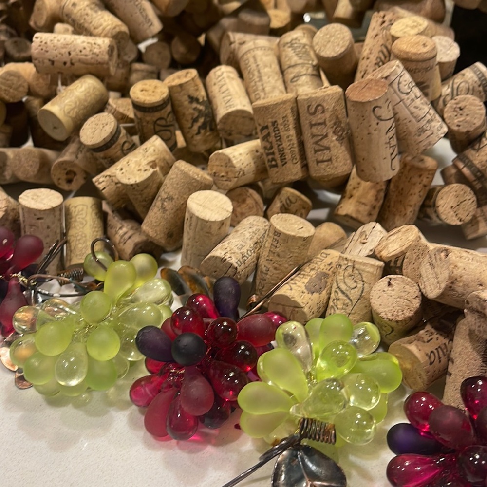 Wine Cork Garland and 8 glass grape leaves ornaments.